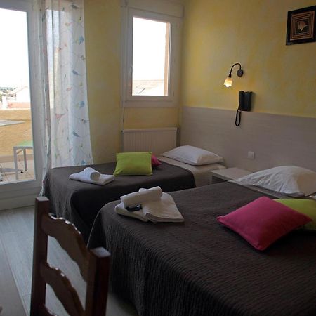 Hotel De La Plage 2 Etoiles Valras-Plage Cameră foto