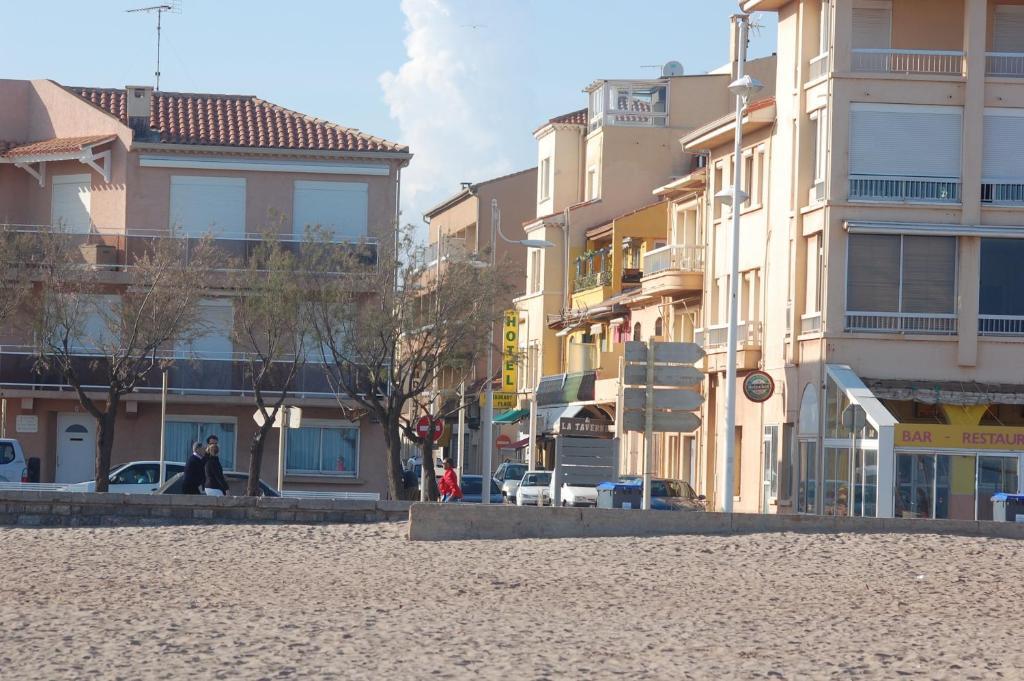 Hotel De La Plage 2 Etoiles Valras-Plage Exterior foto